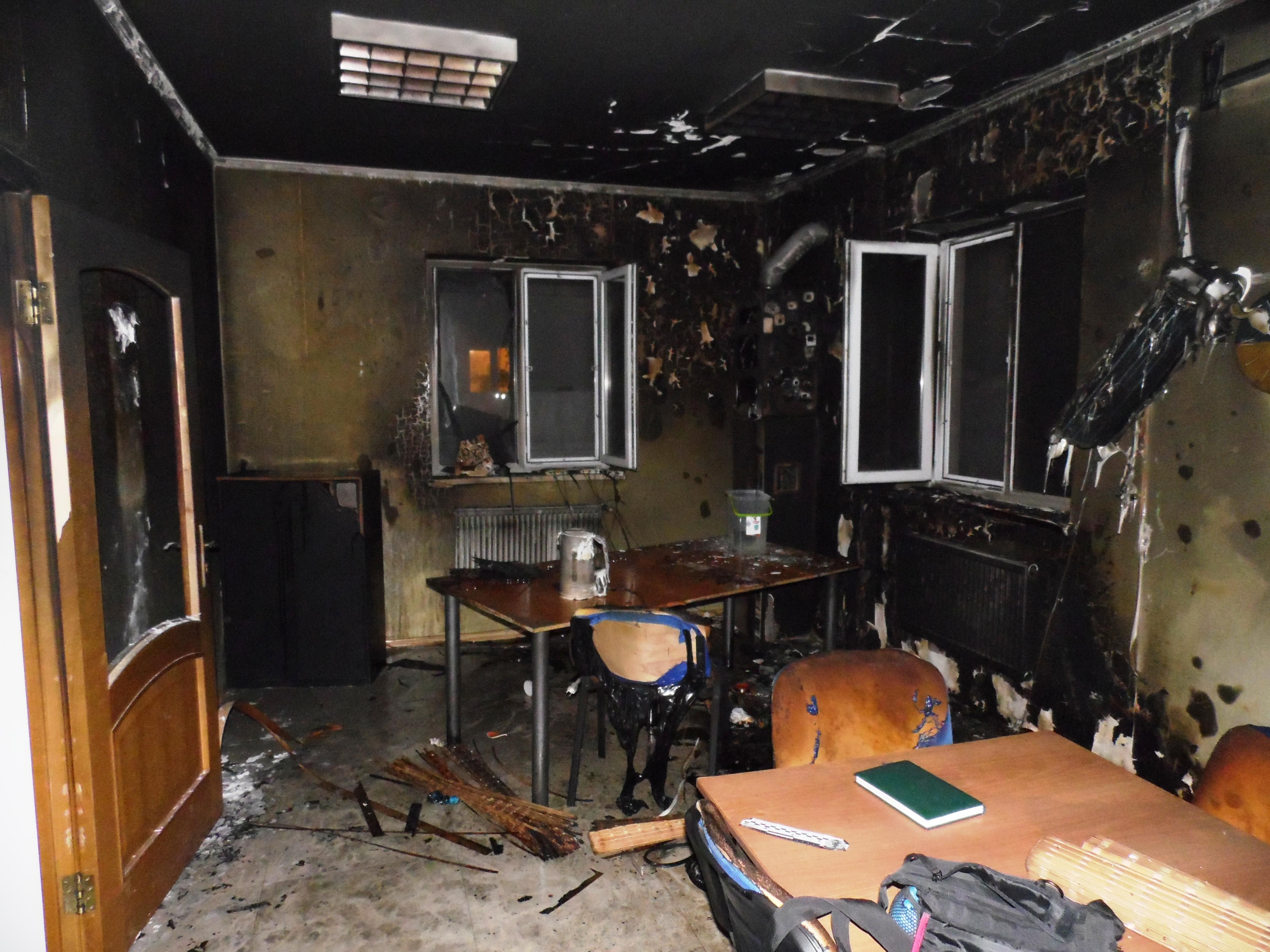 Полиция задержала организатора и исполнителя поджога редакции интернет-портала Полиция задержала организатора и исполнителя поджога редакции интернет-портала