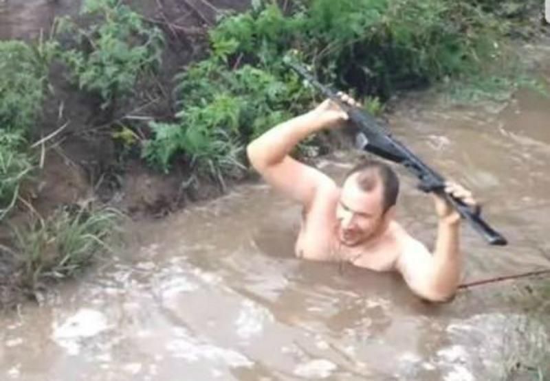 Не тільки в Києві потоп: військові оприлюднили фото підтоплених окопів на Донбасі Не тільки в Києві потоп: військові оприлюднили фото підтоплених окопів на Донбасі