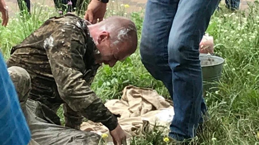 Колишній військовослужбовець підпалив себе біля будівлі Міноборони: відео 18+ Колишній військовослужбовець підпалив себе біля будівлі Міноборони: відео 18+