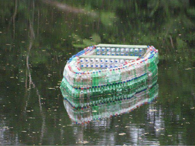 На плоту із пластикових пляшок до Криму: любителя екстриму затримали на окупованому півострові На плоту із пластикових пляшок до Криму: любителя екстриму затримали на окупованому півострові