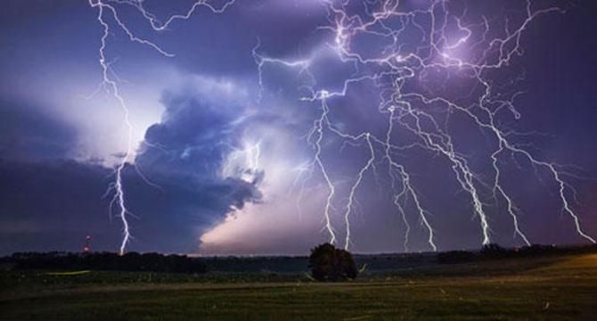 Україну знову накриє сильна негода: синоптики оголосили попередження Україну знову накриє сильна негода: синоптики оголосили попередження