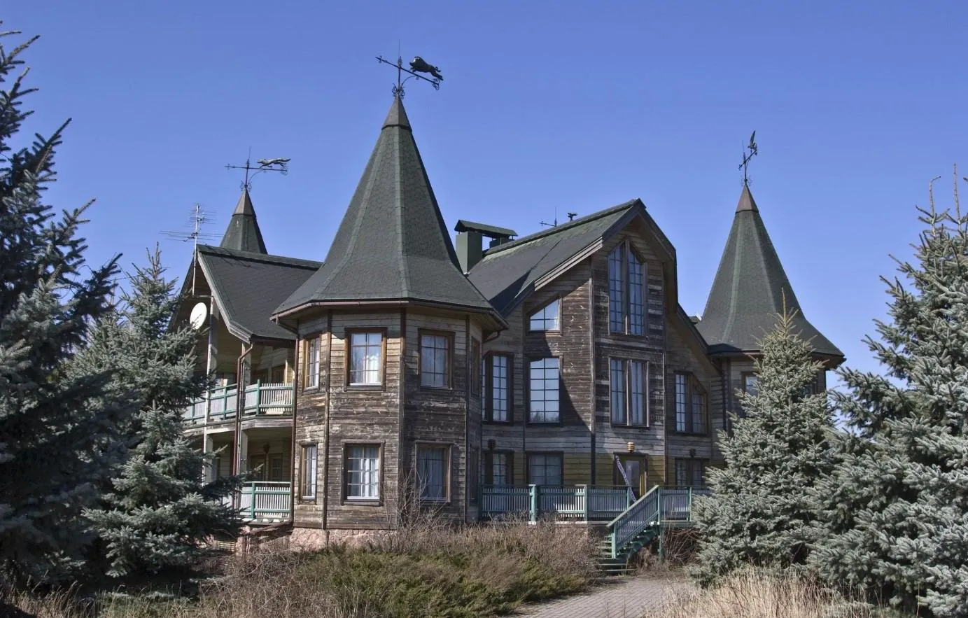 Мисливський будиночок на Трахтемирові Мисливський будиночок на Трахтемирові