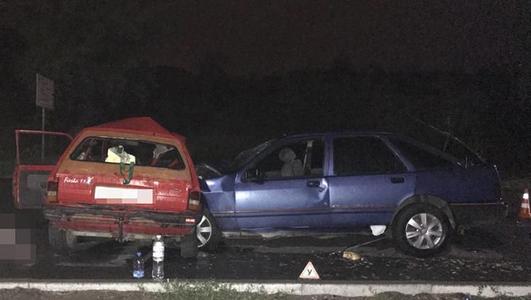 В Запорожье произошло ужасное ДТП, два человека погибли, много раненых: фото