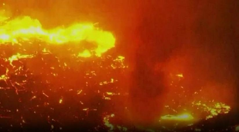 В Калифорнии бушуют "огненные торнадо"