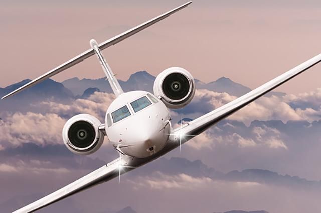 У Швейцарії літак врізався в гору в Альпах: є жертви У Швейцарії літак врізався в гору в Альпах: є жертви