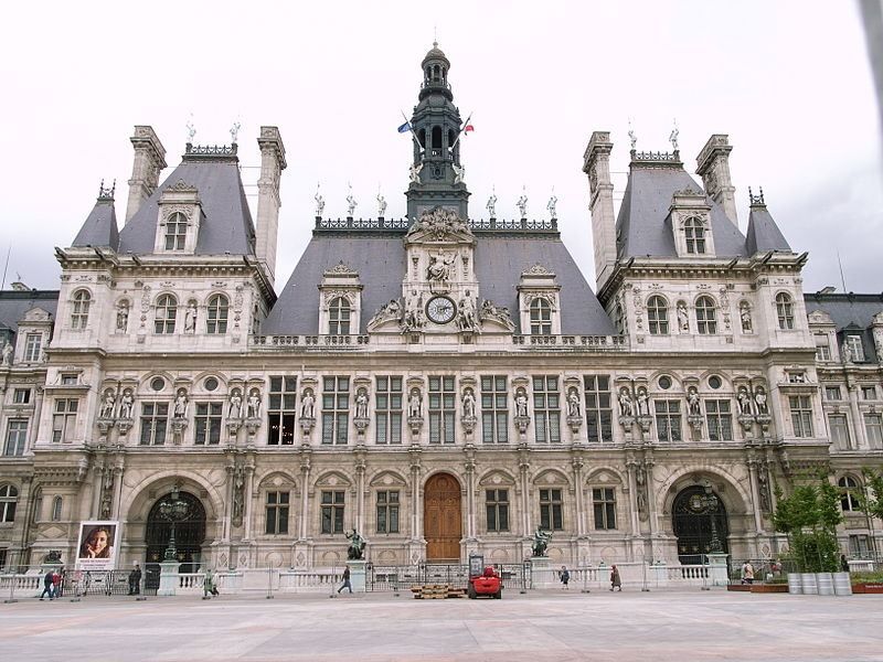 В Париже на фасаде мэрии разместят фотографию Олега Сенцова В Париже на фасаде мэрии разместят фотографию Олега Сенцова