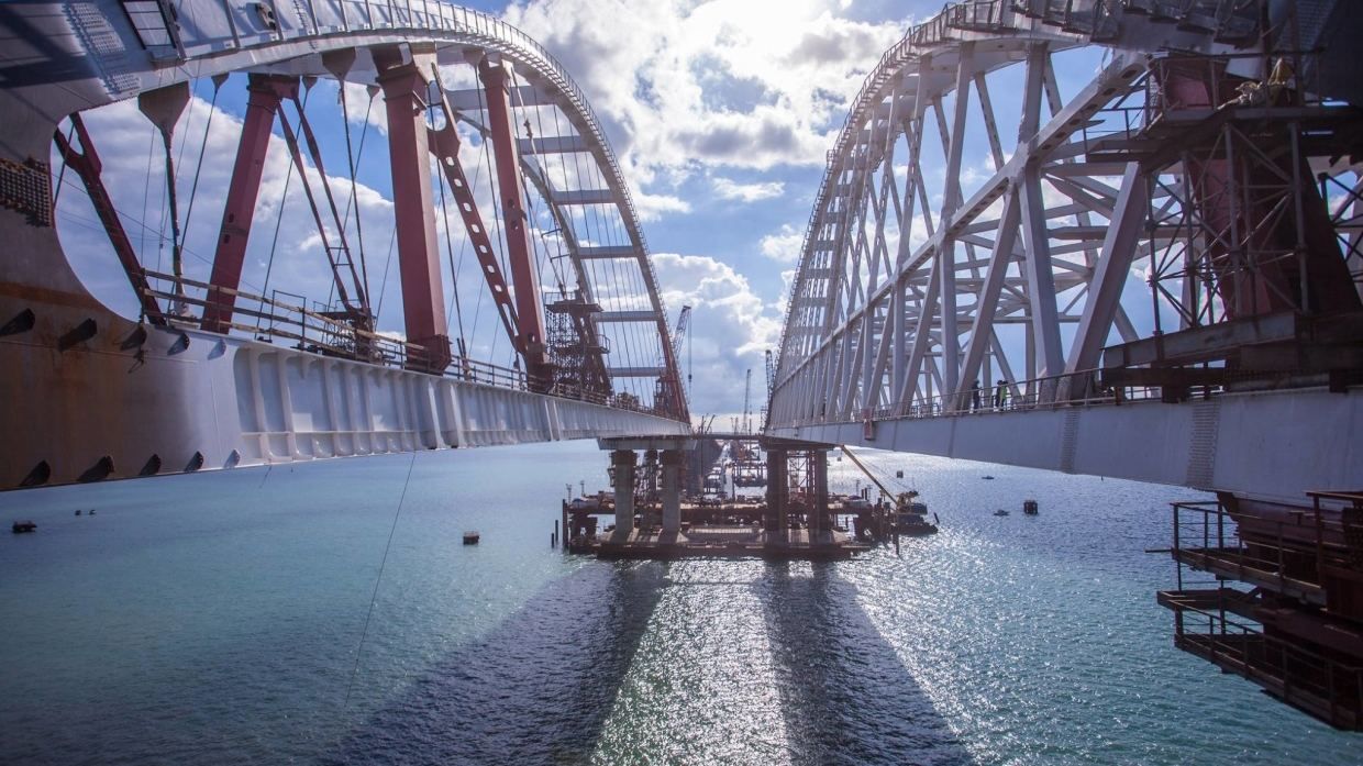 От чего может рухнуть Крымский мост