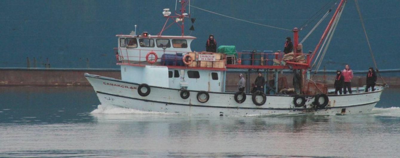 У затриманих моряків у Криму відібрали паспорти, але відпустили з ФСБ