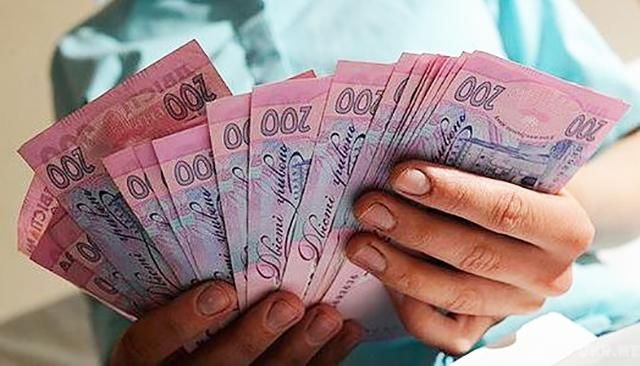 В Украине увеличились пенсии и прожиточный минимум: известны суммы В Украине увеличились пенсии и прожиточный минимум: известны суммы