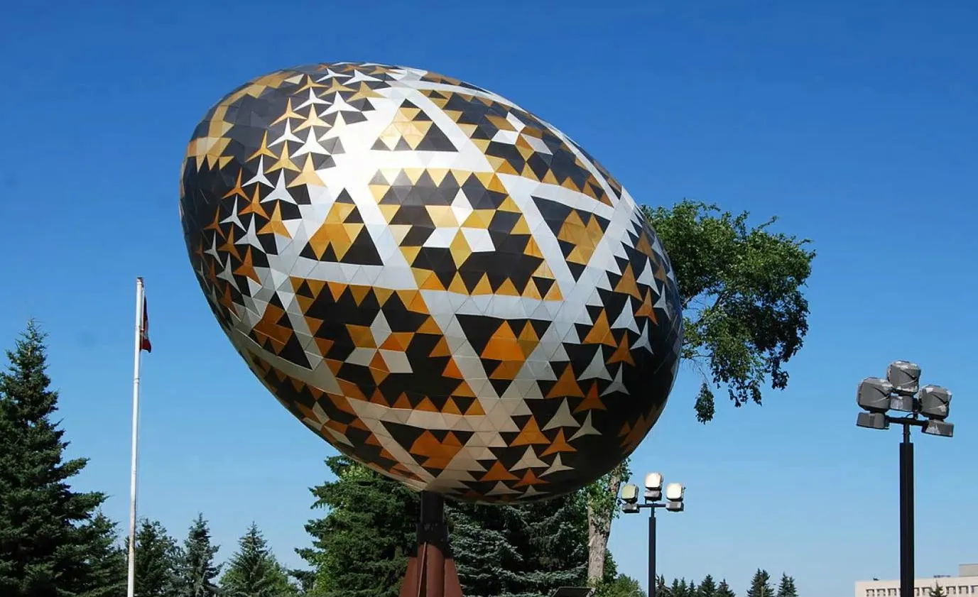 Пам'ятник українській писанці в Канаді Пам'ятник українській писанці в Канаді