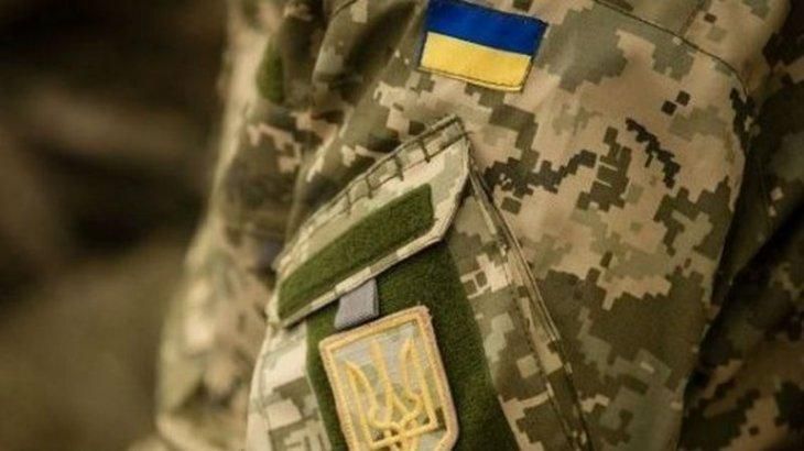 На Житомирщині затримали військового, який крав деталі бойових машин На Житомирщині затримали військового, який крав деталі бойових машин