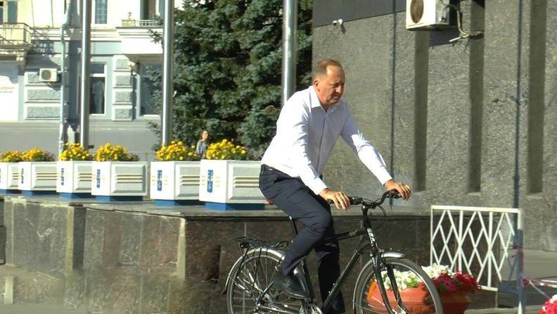 У Сумах чиновники вирішили пересісти на велосипеди