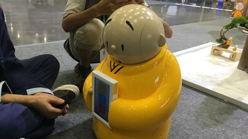 Перший робот-чернець вже почав свою роботу Перший робот-чернець вже почав свою роботу