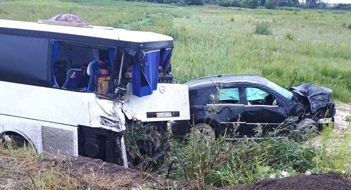 На Рівненщині у ДТП загинув колишній український чиновник: фото з місця аварії На Рівненщині у ДТП загинув колишній український чиновник: фото з місця аварії