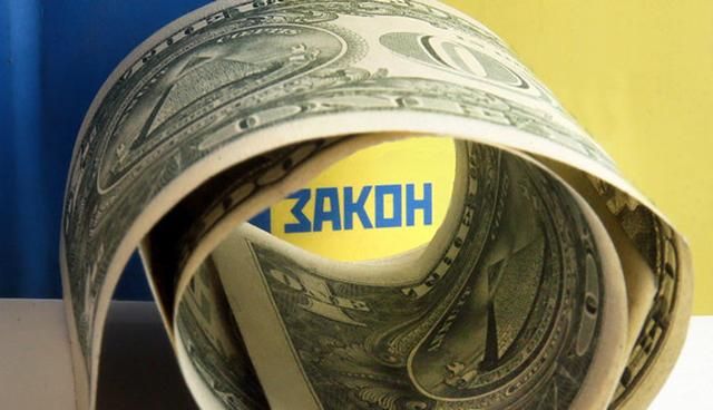 Закон о валюте передан на подпись Порошенко