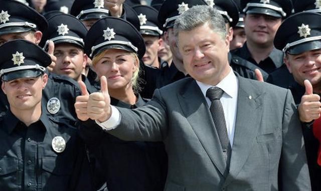 Порошенко подписал закон о Дисциплинарном уставе Нацполиции: что предусматривает документ Порошенко подписал закон о Дисциплинарном уставе Нацполиции: что предусматривает документ