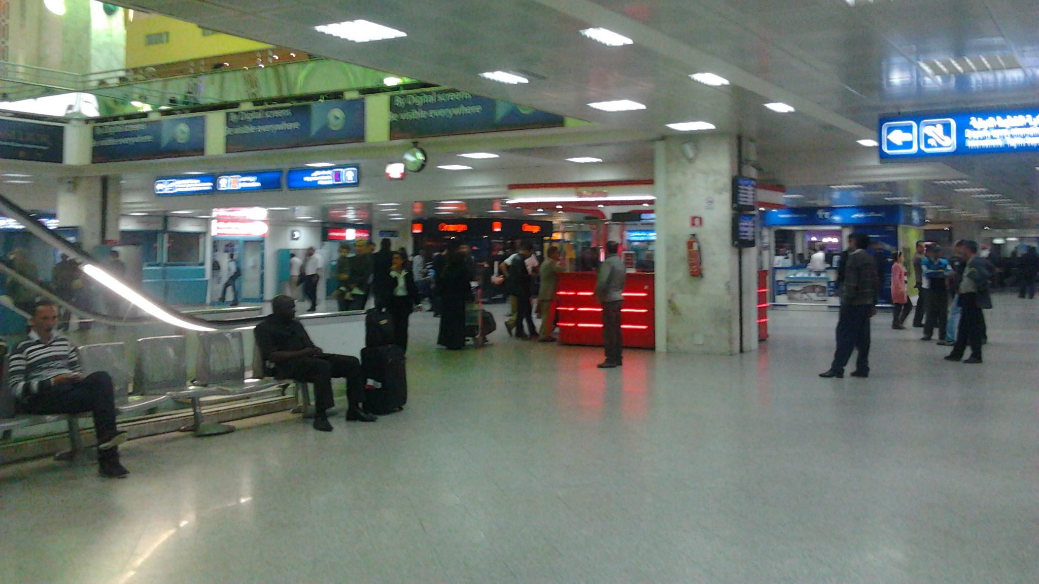 Украинские туристы снова застряли в Тунисе Украинские туристы снова застряли в Тунисе