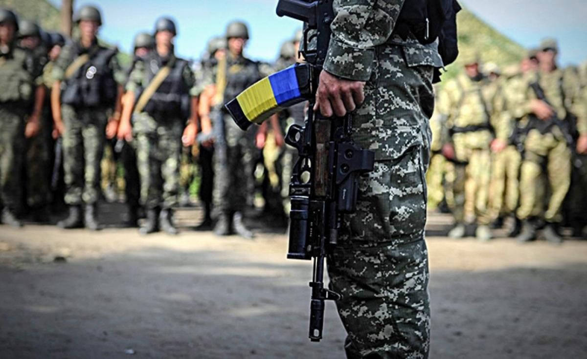 На Донбассе ранено украинского защитника, – штаб