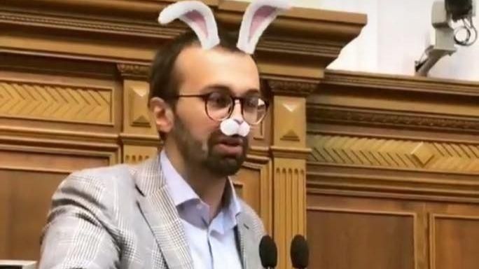 У Раді завелись "зайці": нардеп потішив кумедними сторіз У Раді завелись "зайці": нардеп потішив кумедними сторіз