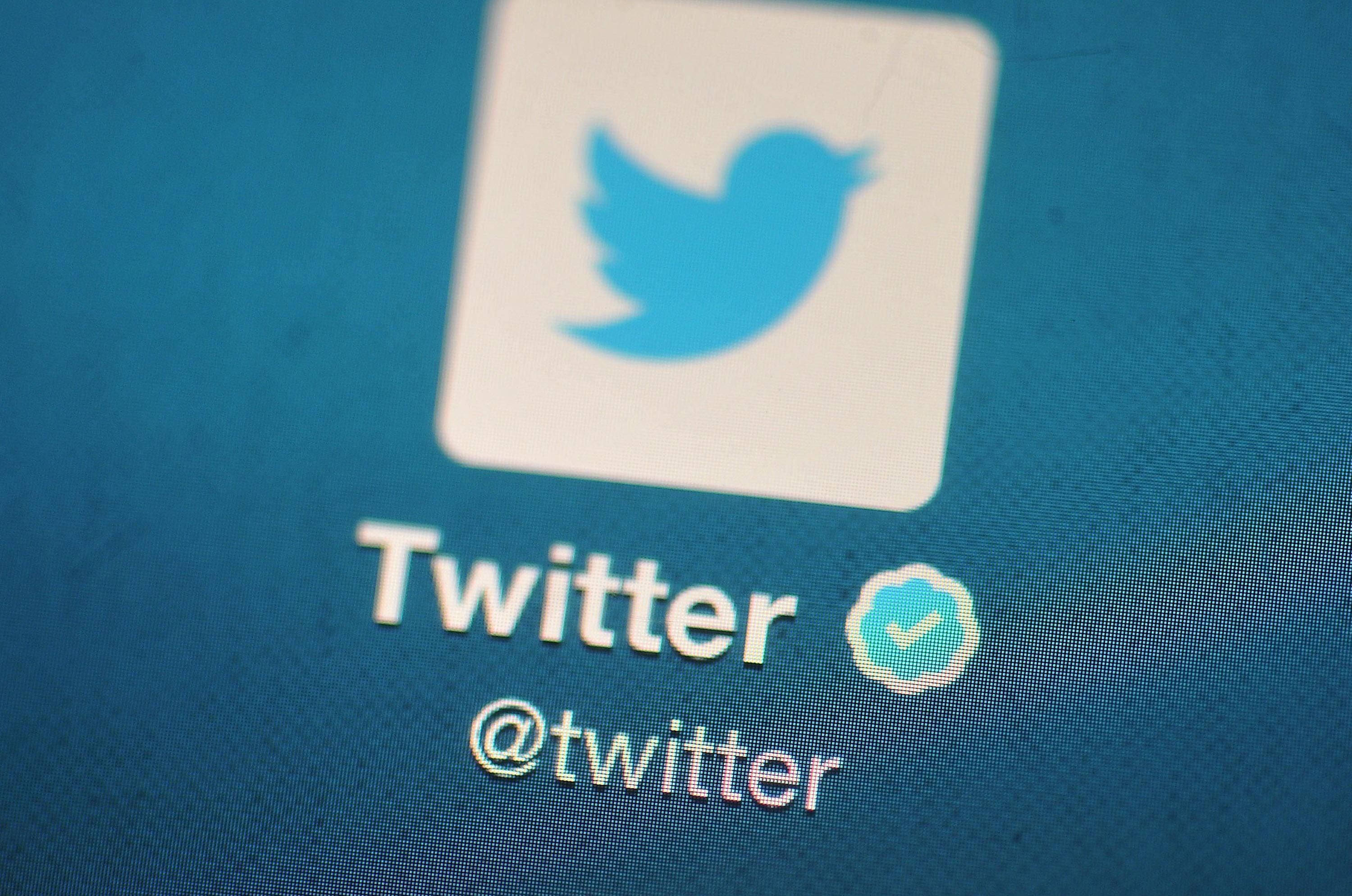 Из-за "русскоязычных ботов" Twitter массово блокирует фейковые аккаунты