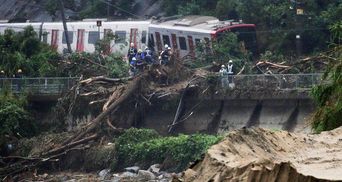 Разрушительные ливни и наводнения накрыли Японию: есть погибшие и немало пропавших без вести