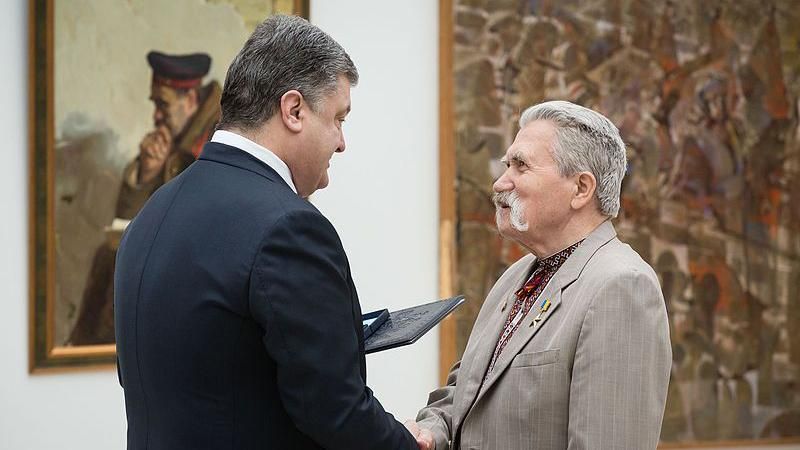 Порошенко отреагировал на смерть отца Независимости Лукьяненко Порошенко отреагировал на смерть отца Независимости Лукьяненко