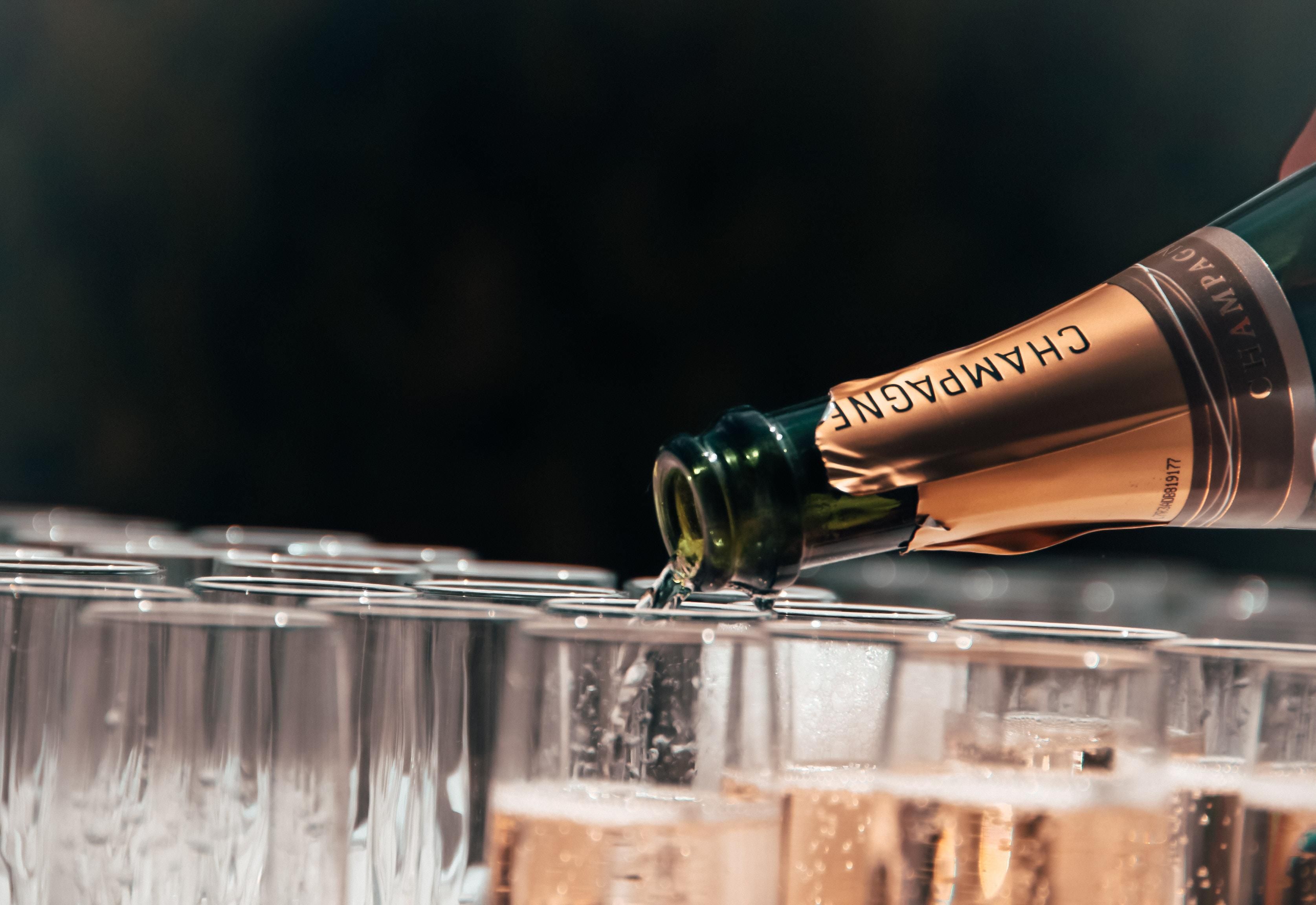 Історія бульбашок: як шампанське завоювало світове визнання