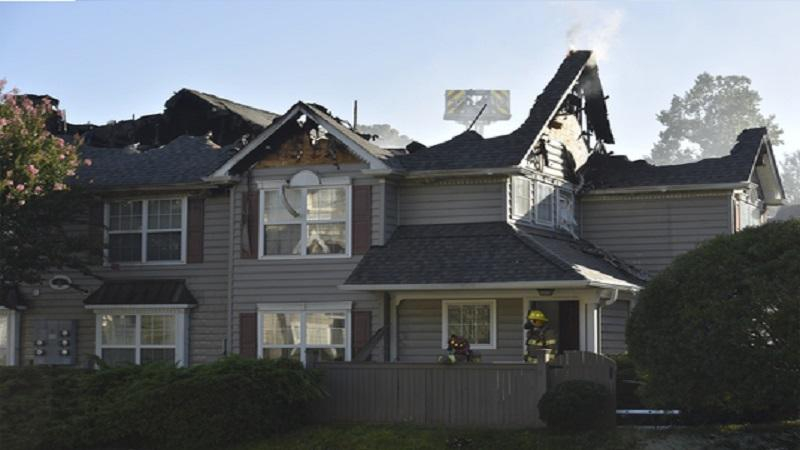 В штате Вирджиния на дом упал вертолет, есть погибшие