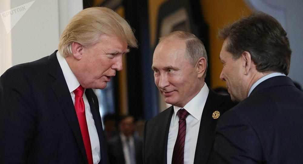 ЗМІ дізнались, з ким Трамп поїде на зустріч з Путіним