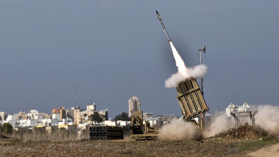 Израиль нанес ракетный удар по военной базе в Сирии: силы Асада отбили атаку