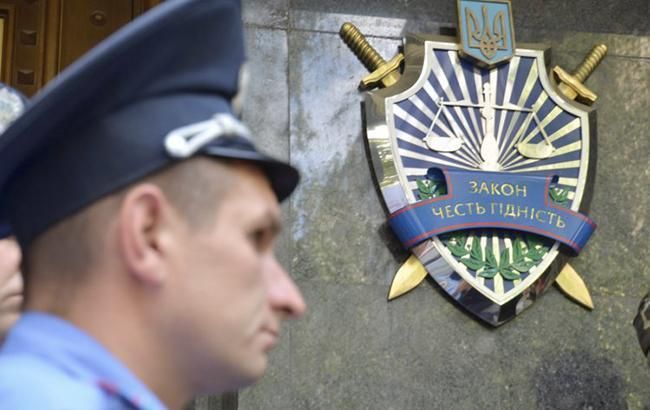 Прокуратура обвиняет пророссийского боевика в массовых убийствах гражданского населения Прокуратура обвиняет пророссийского боевика в массовых убийствах гражданского населения