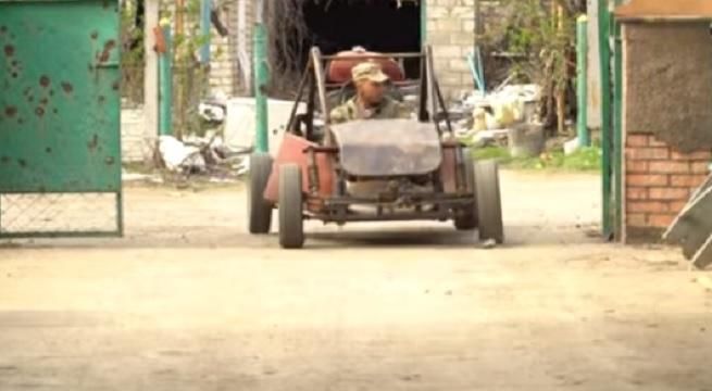 Украинские бойцы смастерили "громкого монстра" на Донбассе: интересное видео Украинские бойцы смастерили "громкого монстра" на Донбассе: интересное видео