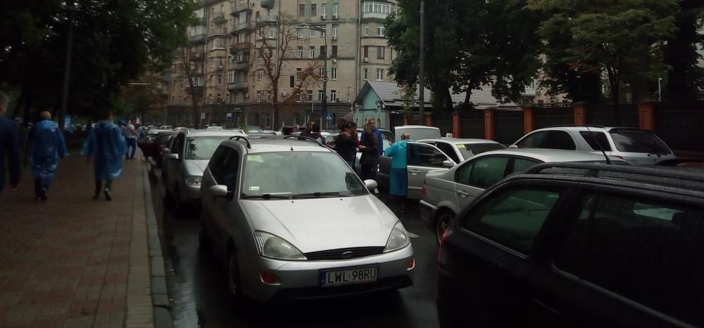 "Будет драка": каковы настроения "евробляхеров", протестующих под Радой "Будет драка": каковы настроения "евробляхеров", протестующих под Радой