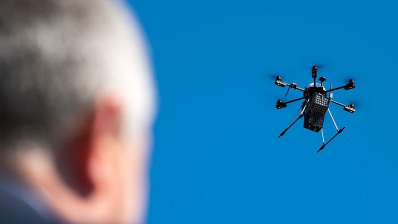 На мексиканского министра готовили покушение с помощью дрона оборудованного гранатами На мексиканского министра готовили покушение с помощью дрона оборудованного гранатами