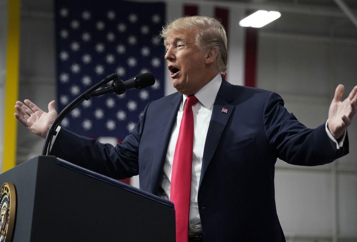 Трамп погрожує країнам-членам Альянсу вивести США з НАТО Трамп погрожує країнам-членам Альянсу вивести США з НАТО