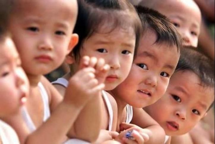 У Китаї хочуть збільшити народжуваність шляхом фінансового заохочування