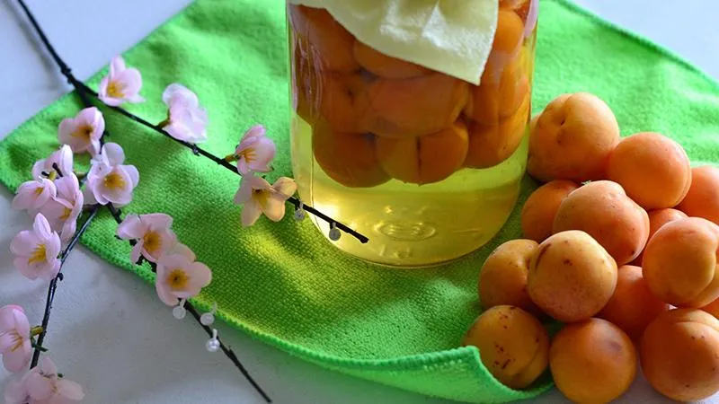 Компот із абрикос: рецепт приготування абрикосового компоту на зиму 