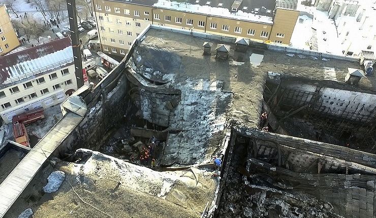 З торговельного центру у Кемерові, де відбулася смертельна пожежа, зняли арешт