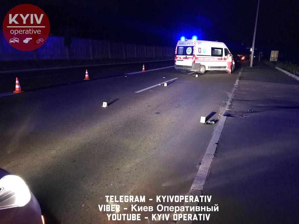 Мотоцикліст насмерть збив жінку, яка йшла з могили дитини Мотоцикліст насмерть збив жінку, яка йшла з могили дитини