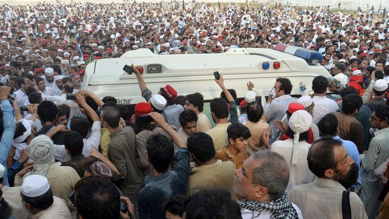 В Пакистане прогремел самый кровавый за последние годы теракт В Пакистане прогремел самый кровавый за последние годы теракт