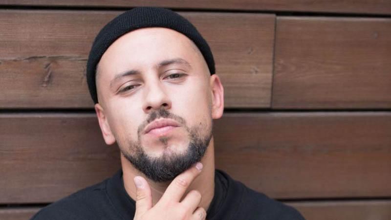 Монатик показал зажигательные танцы с известным клипмейкером: видео Монатик показал зажигательные танцы с известным клипмейкером: видео