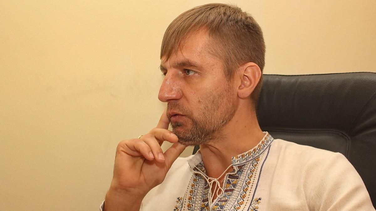 З’явилося відео сутички козака Гаврилюка та учасників мітингу на єврономерах З’явилося відео сутички козака Гаврилюка та учасників мітингу на єврономерах