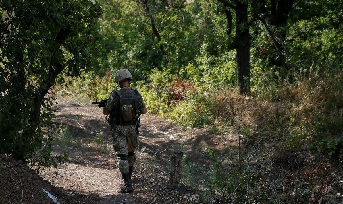 29 разів бойовики обстріляли українських військових на Донбасі, є поранений