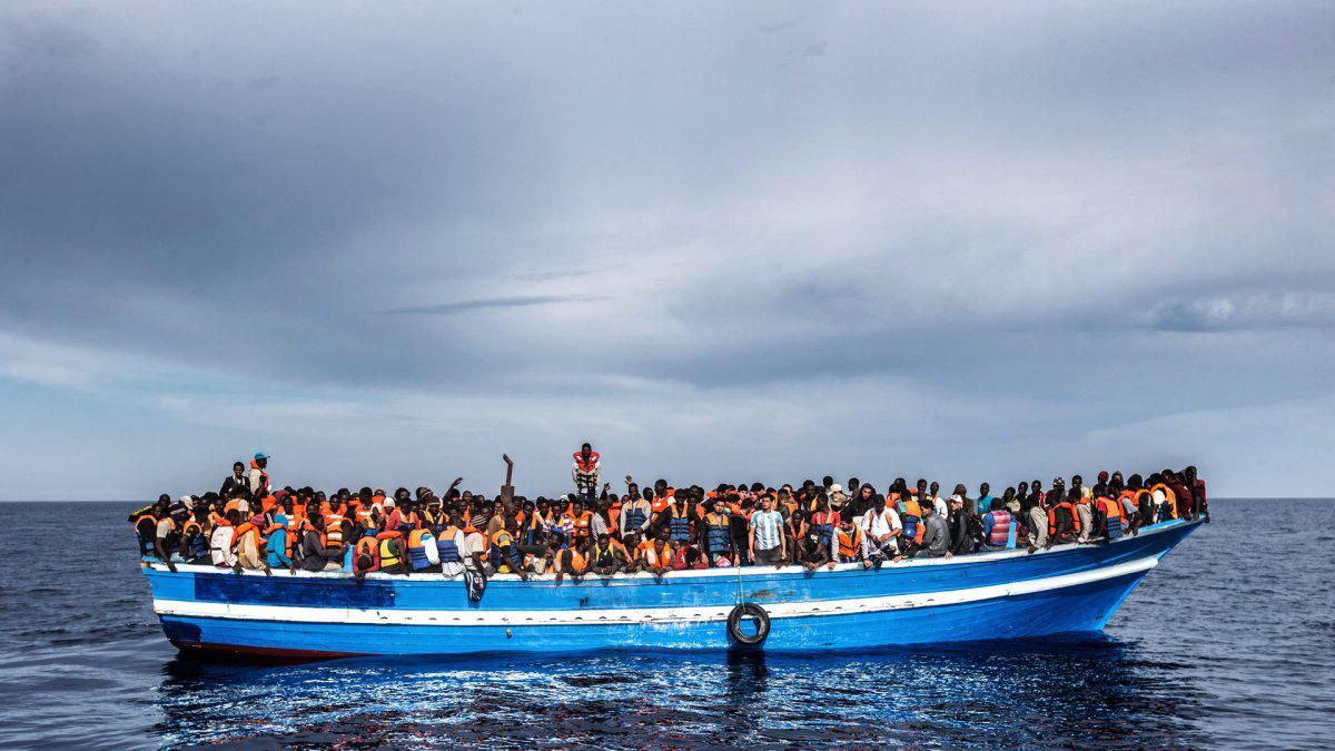 Німеччина погодилась прийняти 50 з 450 мігрантів, врятованих у Середземному морі