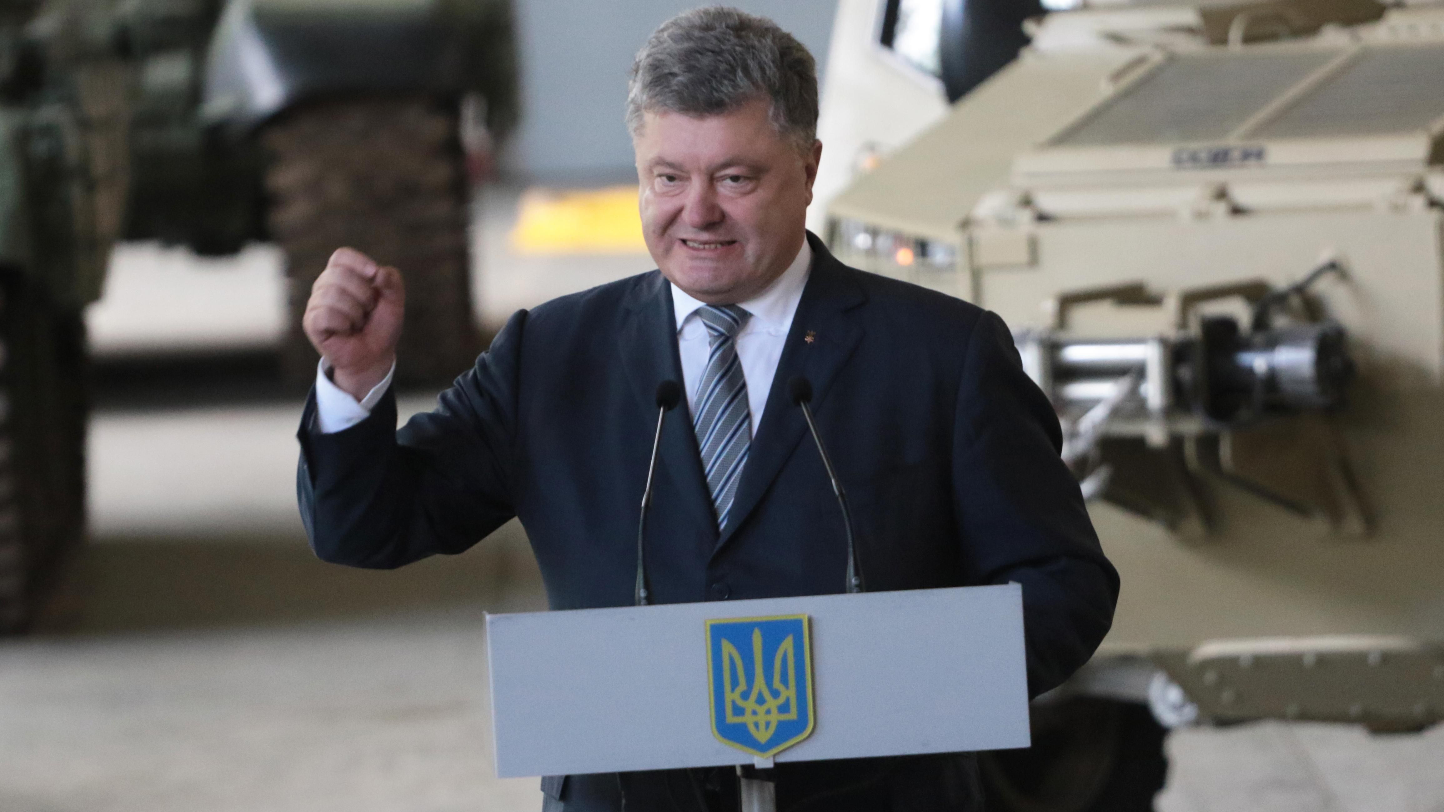 Порошенко пояснив, яку операцію Росія може готувати проти України 