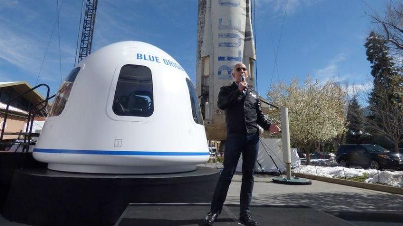 Як всередині виглядає капсула для космічних туристів Як всередині виглядає капсула для космічних туристів