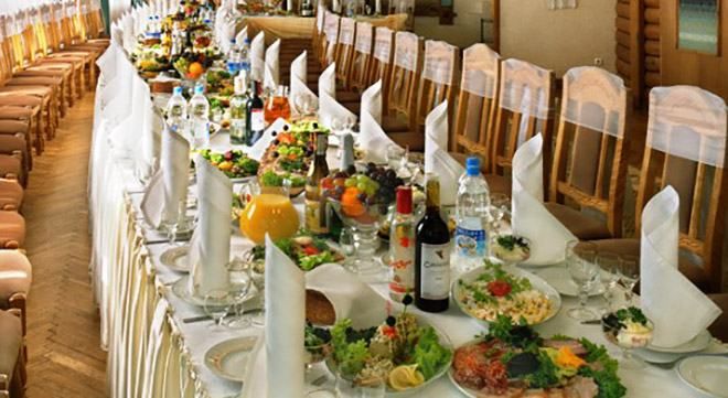 Весілля на Волині закінчилося масовим отруєнням гостей Весілля на Волині закінчилося масовим отруєнням гостей