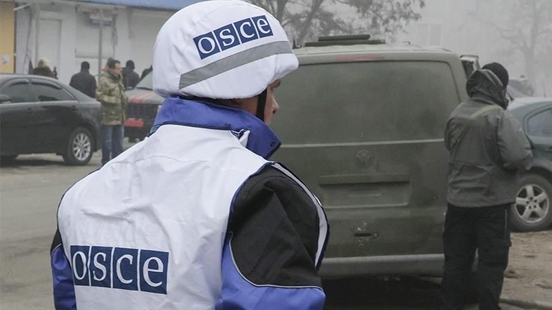 СММ ОБСЄ повідомила про накопичення важкого озброєння поблизу Донецька та Луганська