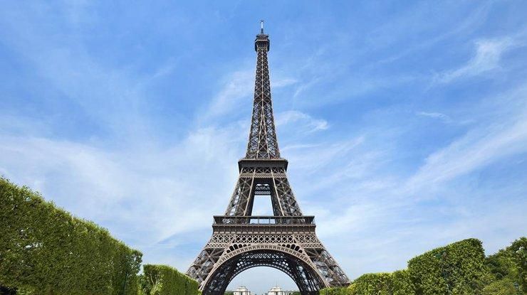 Ейфелеву вежу закрили для відвідувачів Ейфелеву вежу закрили для відвідувачів