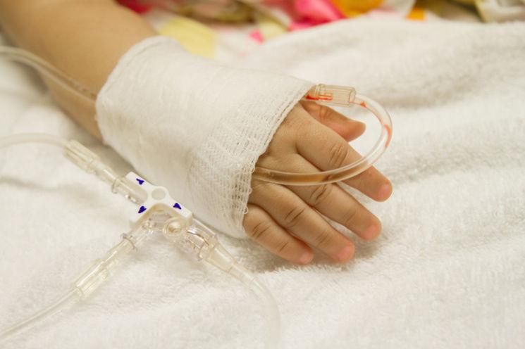У Маріуполі 11-місячна дитина отруїлась небезпечною речовиною: малюк у важкому стані